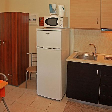Dionysus Apartments & Suites Ierissos Habitación foto
