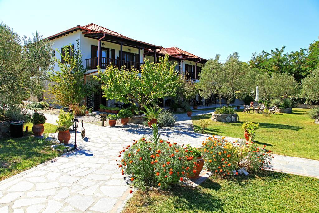 Dionysus Apartments & Suites Ierissos Exterior foto